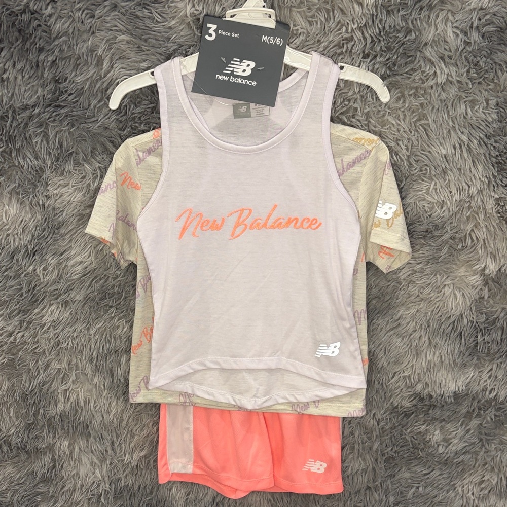 💝New Balance: Girls’ 3-Piece Active Set:Coral & Cream/White | Size M (5/6) 🛍️